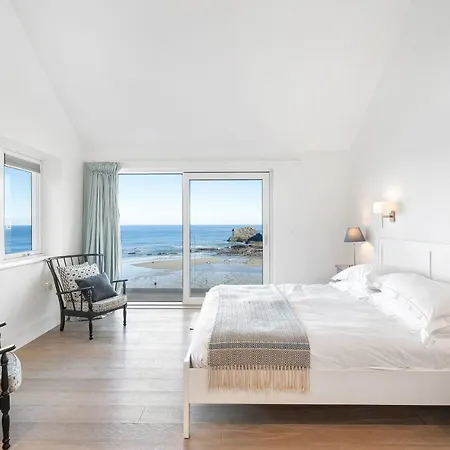 Shore Edge Holiday home *